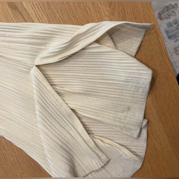 Meshki Mehru Pleated Pants - Picture 10 of 11